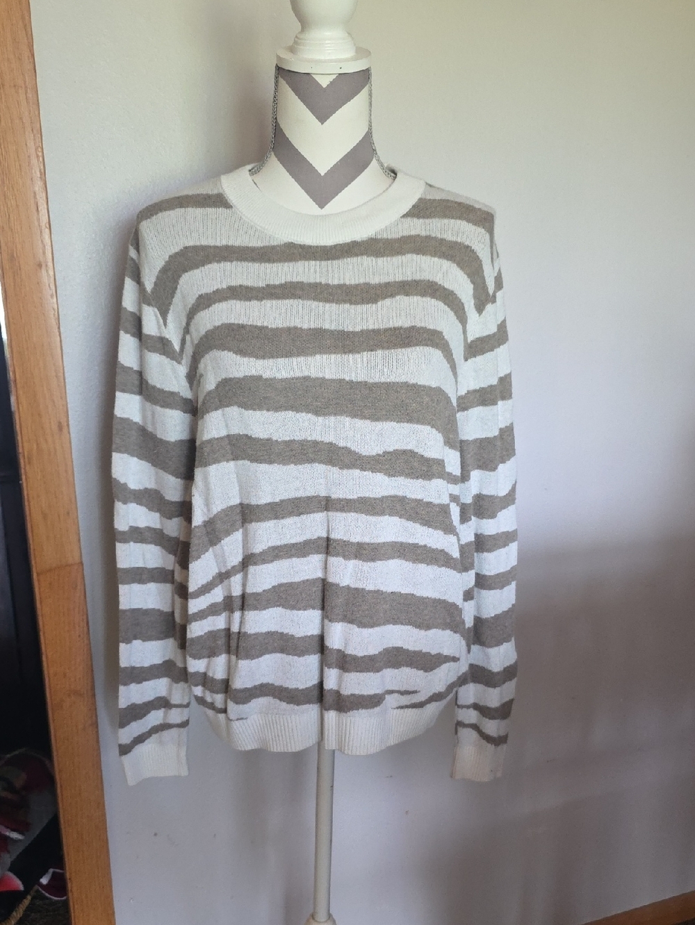 A New Day Neutral Zebra Striped Crewneck Pullover Sweater XL